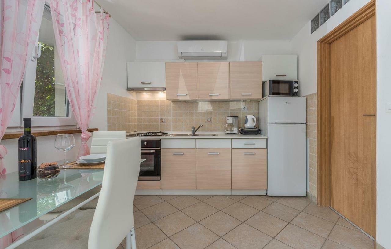 Apartment Antonio 波雷奇 客房 照片